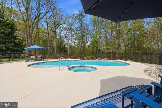 11 LANGE CT, Mullica Hill, NJ 08062