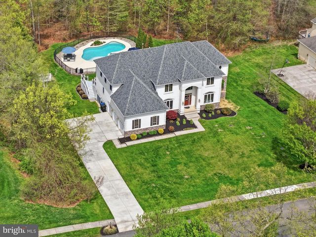 11 LANGE CT, Mullica Hill, NJ 08062