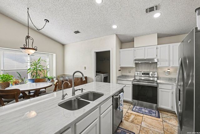 12143 Lemon Blossom, San Antonio, TX 78247