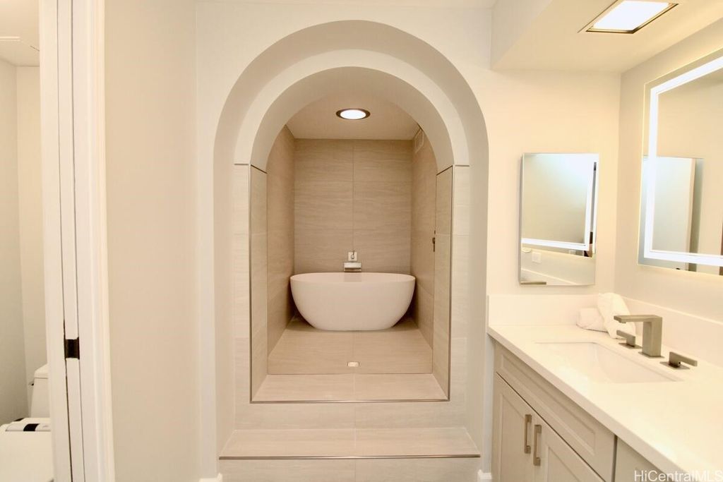 415 South Street 2804, Honolulu, HI 96813