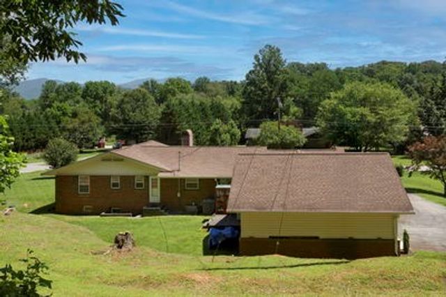 1654 Myers Chapel Road, Hayesville, NC 28904
