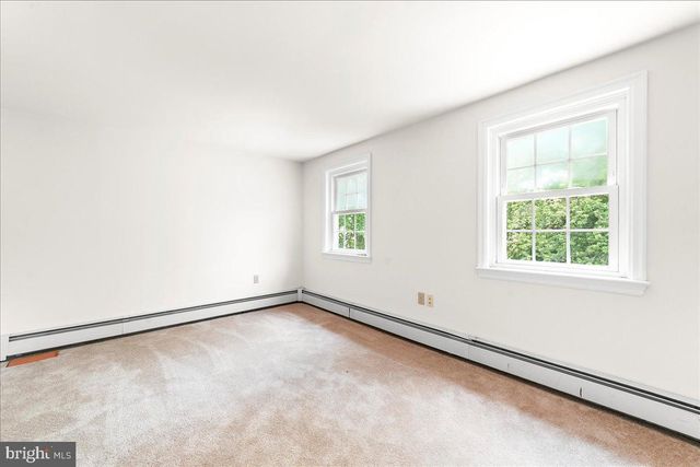 3060 MANOR RD, Coatesville, PA 19320