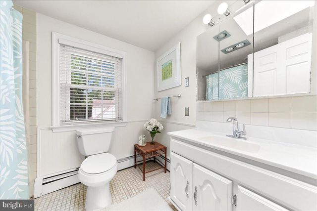 3060 MANOR RD, Coatesville, PA 19320