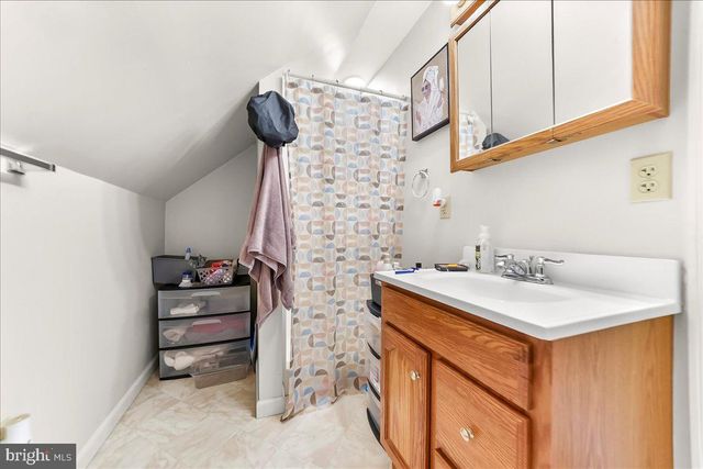 3060 MANOR RD, Coatesville, PA 19320