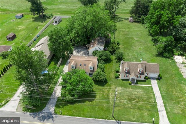 3060 MANOR RD, Coatesville, PA 19320