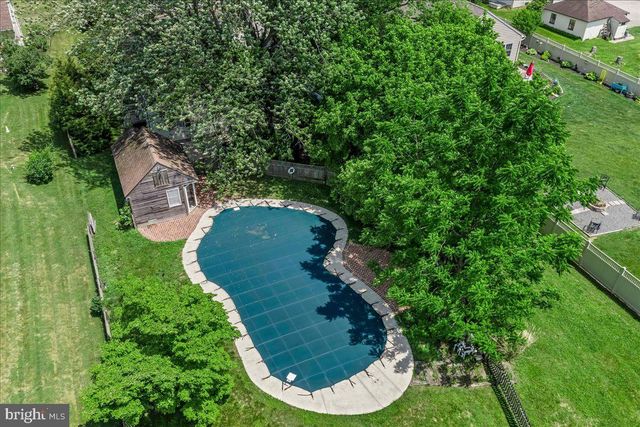 3060 MANOR RD, Coatesville, PA 19320