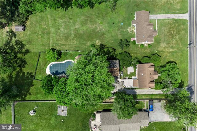 3060 MANOR RD, Coatesville, PA 19320