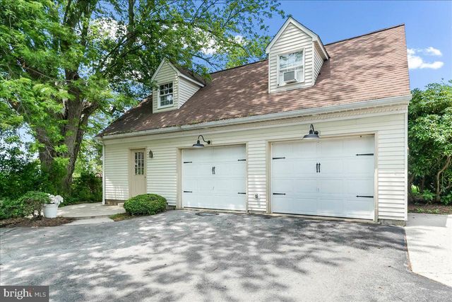 3060 MANOR RD, Coatesville, PA 19320