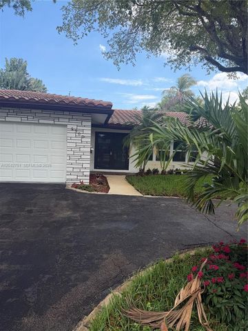 5300 Adams St, Hollywood, FL 33021