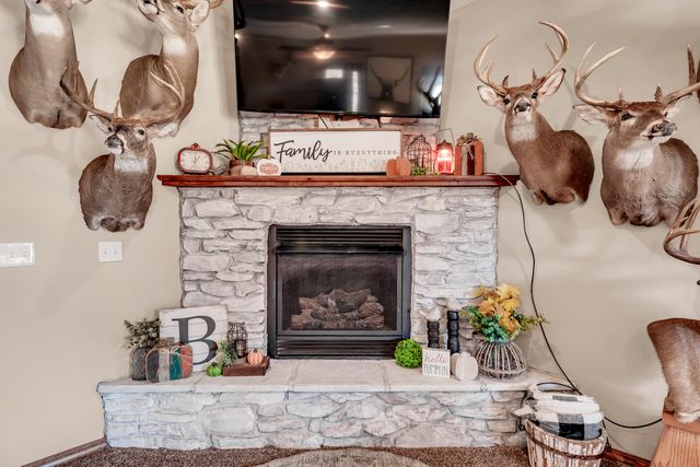 19476 Highway Zz, Aurora, MO 65605