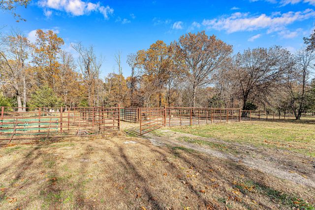 19476 Highway Zz, Aurora, MO 65605