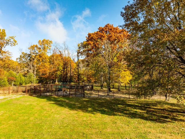 19476 Highway Zz, Aurora, MO 65605