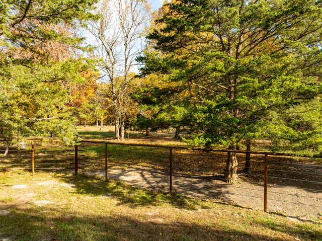 19476 Highway Zz, Aurora, MO 65605