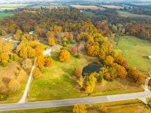 19476 Highway Zz, Aurora, MO 65605