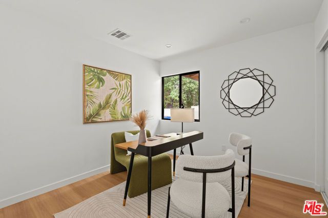 974 La Canada Verdugo Road, Pasadena, CA 91103