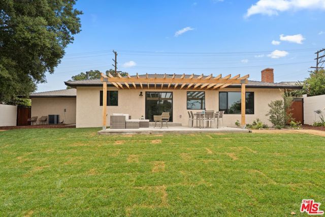 974 La Canada Verdugo Road, Pasadena, CA 91103