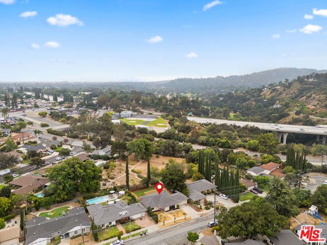 974 La Canada Verdugo Road, Pasadena, CA 91103