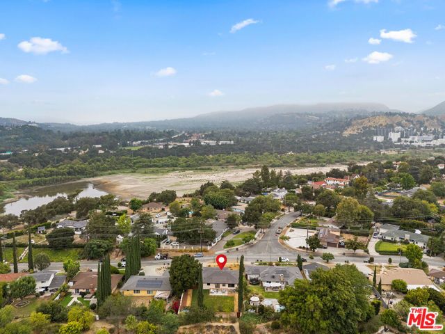 974 La Canada Verdugo Road, Pasadena, CA 91103