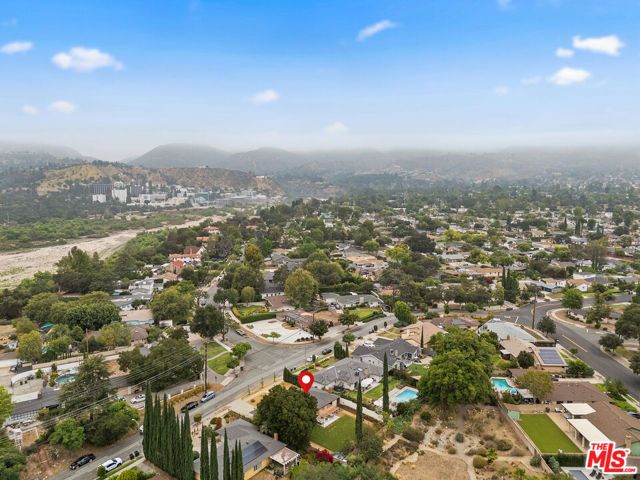 974 La Canada Verdugo Road, Pasadena, CA 91103