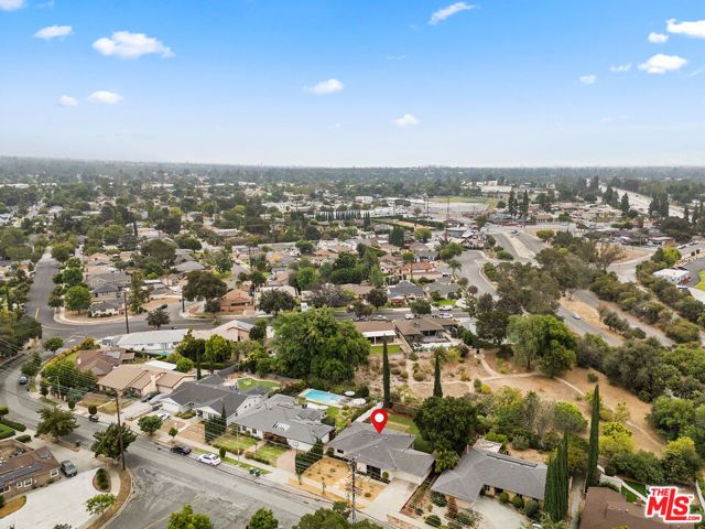 974 La Canada Verdugo Road, Pasadena, CA 91103