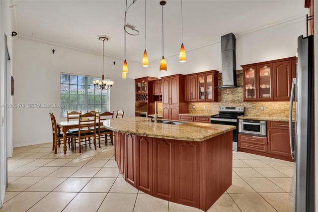 1169 Peregrine Way, Weston, FL 33327
