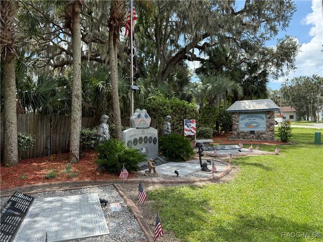 326 W Homeway Loop, Citrus Springs, FL 34434