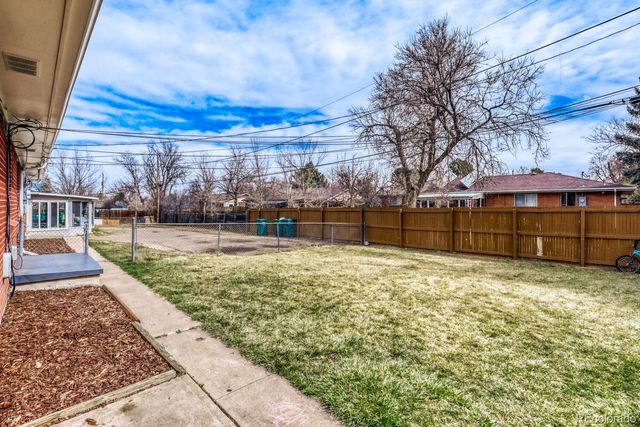 370-372 Dayton Street, Aurora, CO 80010