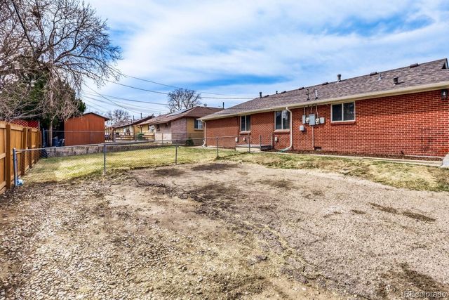 370-372 Dayton Street, Aurora, CO 80010