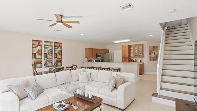 2712 NW 80th Avenue, Sunrise, FL 33322