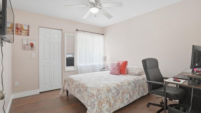 2712 NW 80th Avenue, Sunrise, FL 33322
