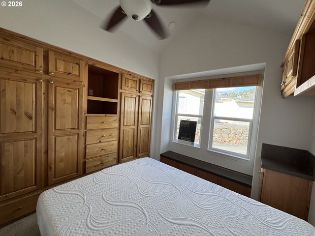 16252 TOLMAN Ln 16, Brookings, OR 97415