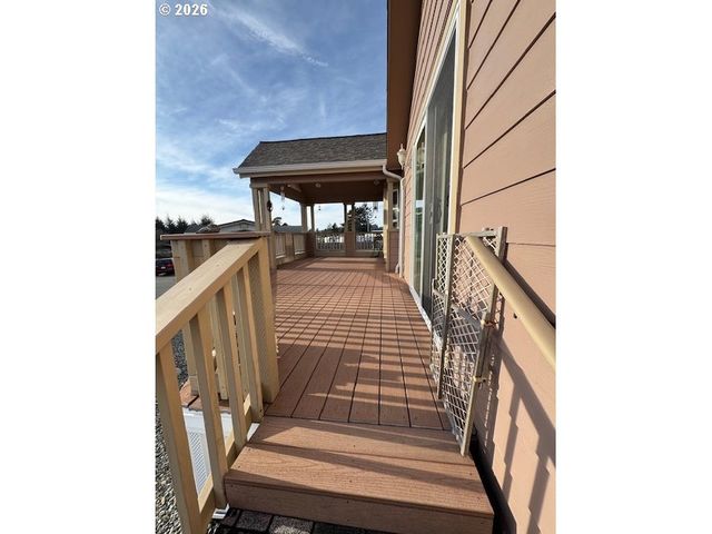 16252 TOLMAN Ln 16, Brookings, OR 97415