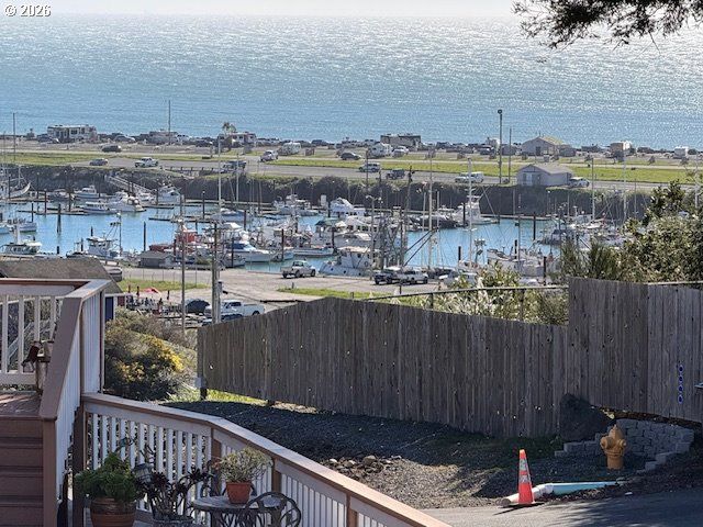 16252 TOLMAN Ln 16, Brookings, OR 97415