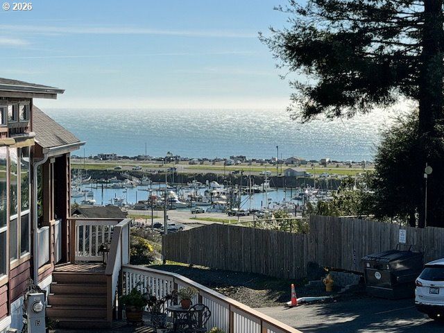 16252 TOLMAN Ln 16, Brookings, OR 97415