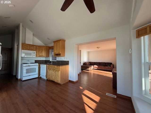 16252 TOLMAN Ln 16, Brookings, OR 97415