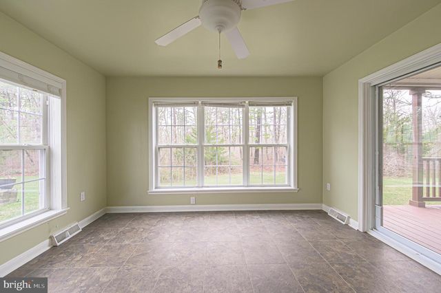 33 KNOLLWOOD, Mays Landing, NJ 08330