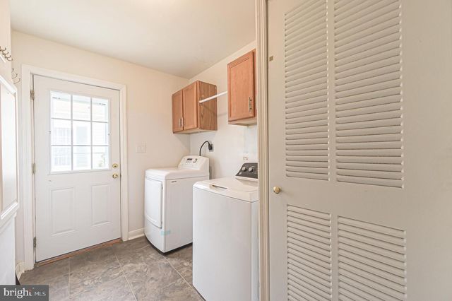 33 KNOLLWOOD, Mays Landing, NJ 08330