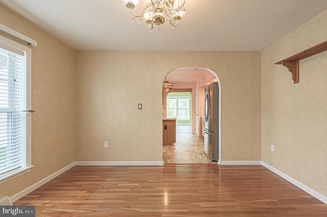 33 KNOLLWOOD, Mays Landing, NJ 08330