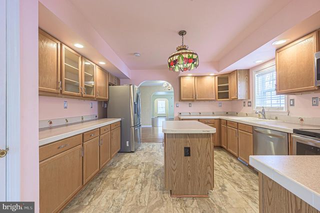 33 KNOLLWOOD, Mays Landing, NJ 08330