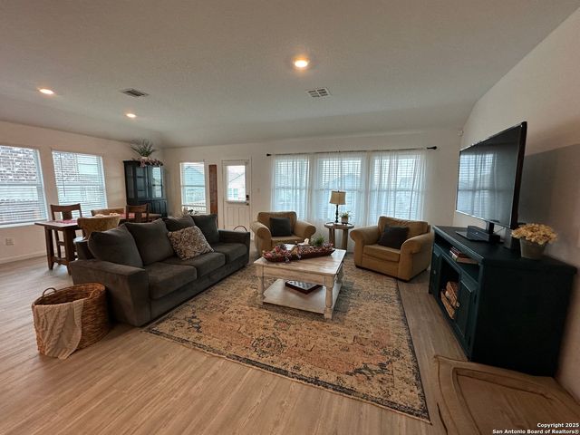 5484 JASMINE SPUR, Bulverde, TX 78163