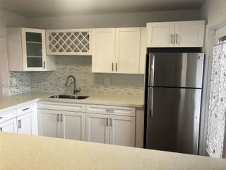 18900 NE 3rd Ct 515, Miami, FL 33179