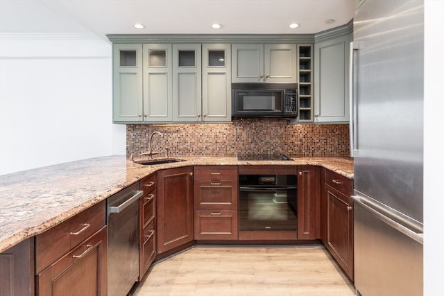 145 Pinckney St 404, Boston, MA 02114