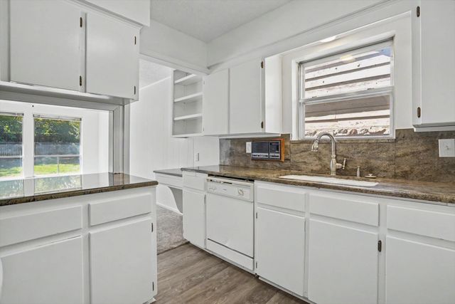 1544 S 69th East Avenue, Tulsa, OK 74112