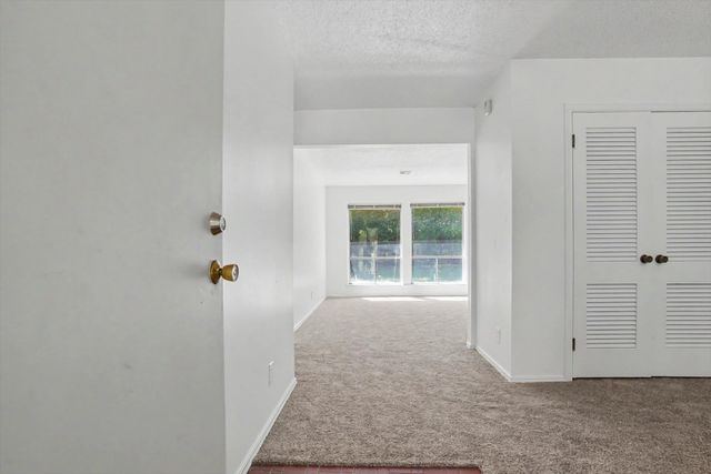 1544 S 69th East Avenue, Tulsa, OK 74112