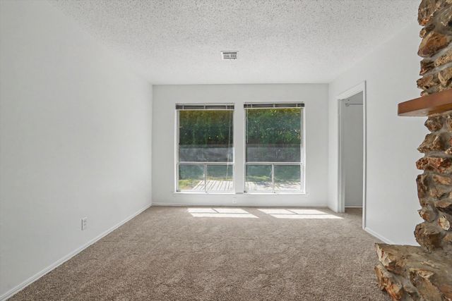 1544 S 69th East Avenue, Tulsa, OK 74112