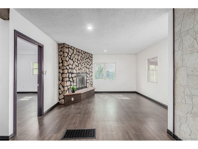 299 4th Ave, Limon, CO 80828