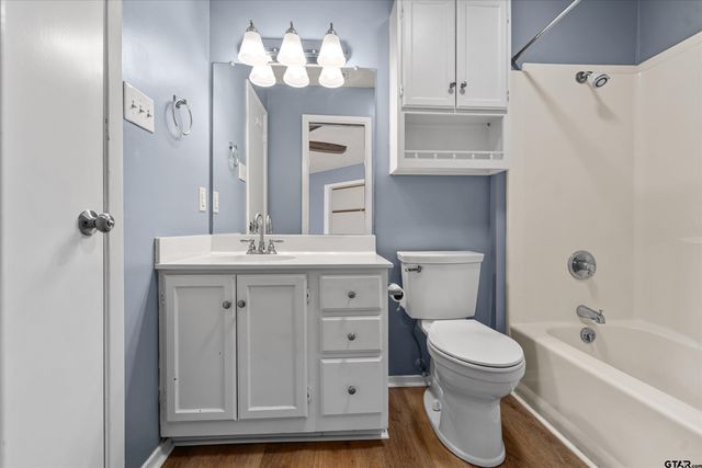 2404 Villa Ct, Tyler, TX 75703