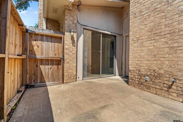 2404 Villa Ct, Tyler, TX 75703