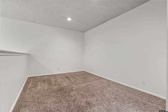 2404 Villa Ct, Tyler, TX 75703