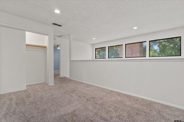 2404 Villa Ct, Tyler, TX 75703